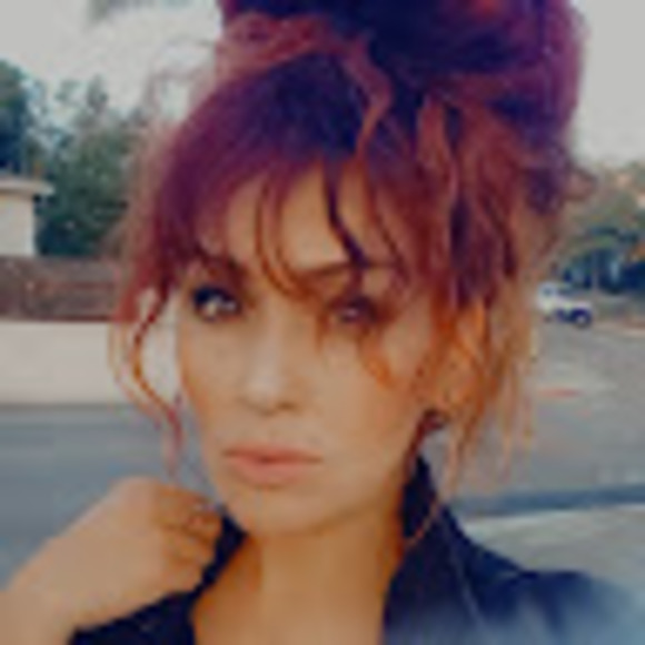 Meet your Posher, Michelle - Picture 1 of 1